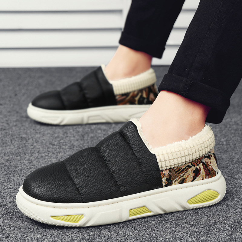 Zapatos de algodón de invierno para hombres engrosados con terciopelo para mantenerse calientes, pedaleando deportes antideslizantes, ocio y suela gruesa zapatos perezosos interiores