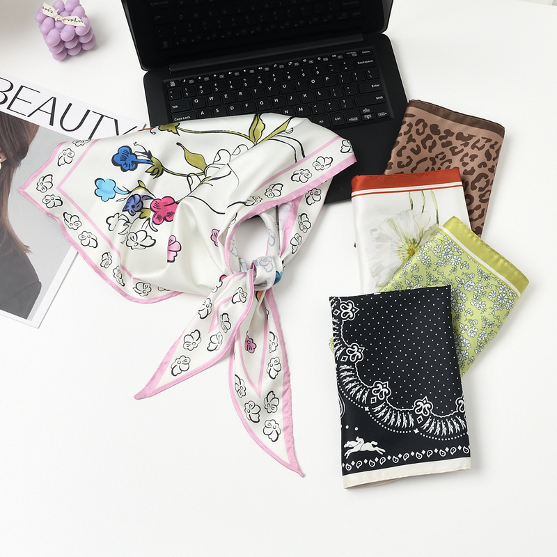 Vintage Artistic Sun-Protective Silk Scarf Versatile Neck Scarf Spring and Summer Neck Protection Decorative Triangle Scarf Headscarf Neckerchief for Women Korean and Japanese Style Neck Wrap Vintage Artistic Sun-Protective Silk Scarf Versatile Neck Scarf Spring and Summer Neck Protection Decorative Triangle Scarf Headscarf Neckerchief for Women Korean and Japanese Style Neck Wrap