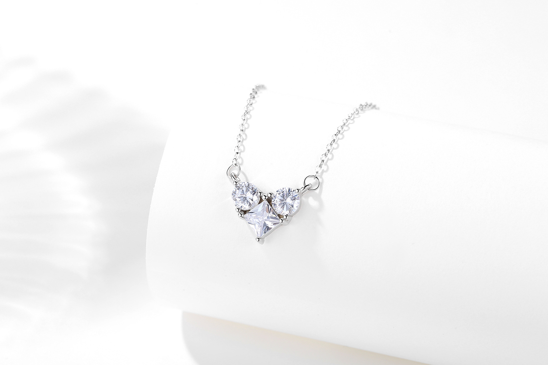 S925 collar de moda estilo coreano nicho diseño melocotón corazón de las mujeres en línea rojo ins estilo circón Cadena de clavícula colgante de moda