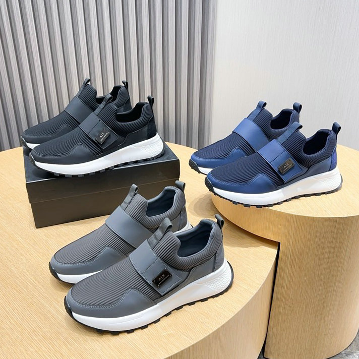 Fashionable shoes for leisure