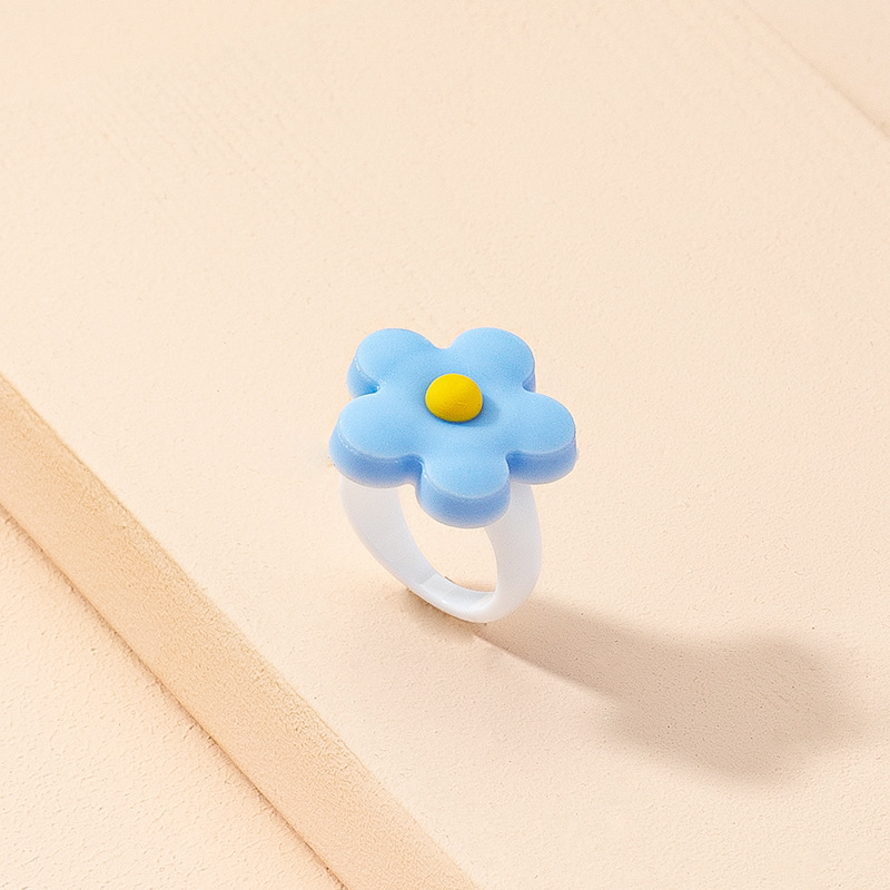 Vintage acrylic design sense beaded flower resin ring set