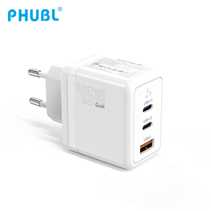 Cargador de nitruro de gallio 45W Europe personalizado para Samsung Apple Huawei tres puertos de carga rápida CE cabezal de carga multipuerto