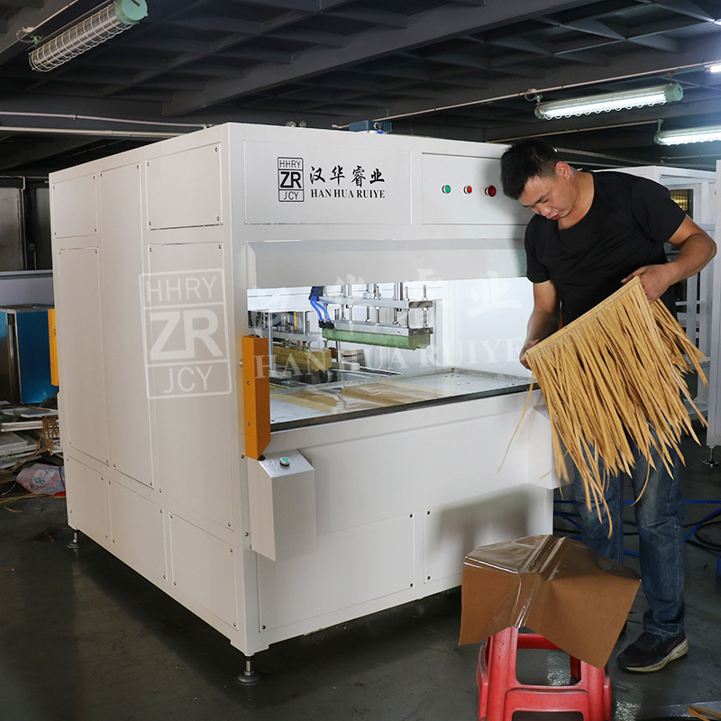Pa Nylon Thatch Hot Melt Machine Pvc/Pe/Pp Fireproof Material Thatch Welding Machine Simulated Thatch Fusion Machine Pa Nylon Thatch Hot Melt Machine Pvc/Pe/Pp Fireproof Material Thatch Welding Machine Simulated Thatch Fusion Machine