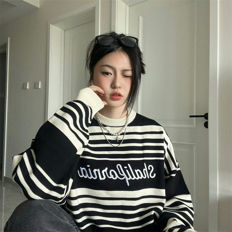 Women's Loose Japanese Style Retro Striped Sweater Image 4