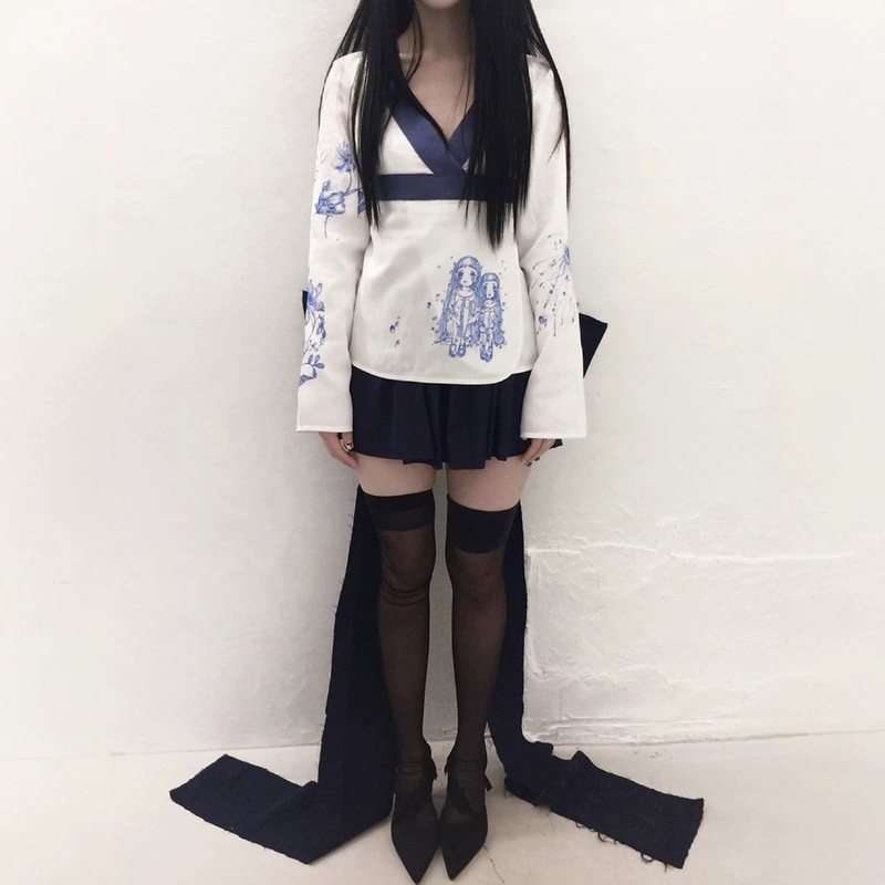 Contrast Color V-Neck Tie-Up Japanese Style Bell Sleeve T-Shirt for Women, Summer Vintage Y2K Niche Design Top