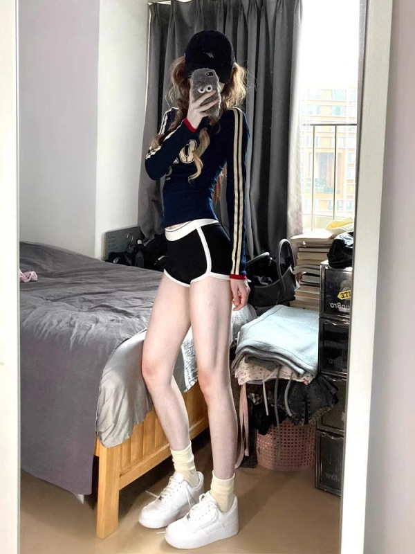 アメリカのレトロなストライプの綿の長袖のtシャツの女性の春秋の新型の中で短いタイプの底のシャツのギャルを掛けて身を修めてやせています。|undefined