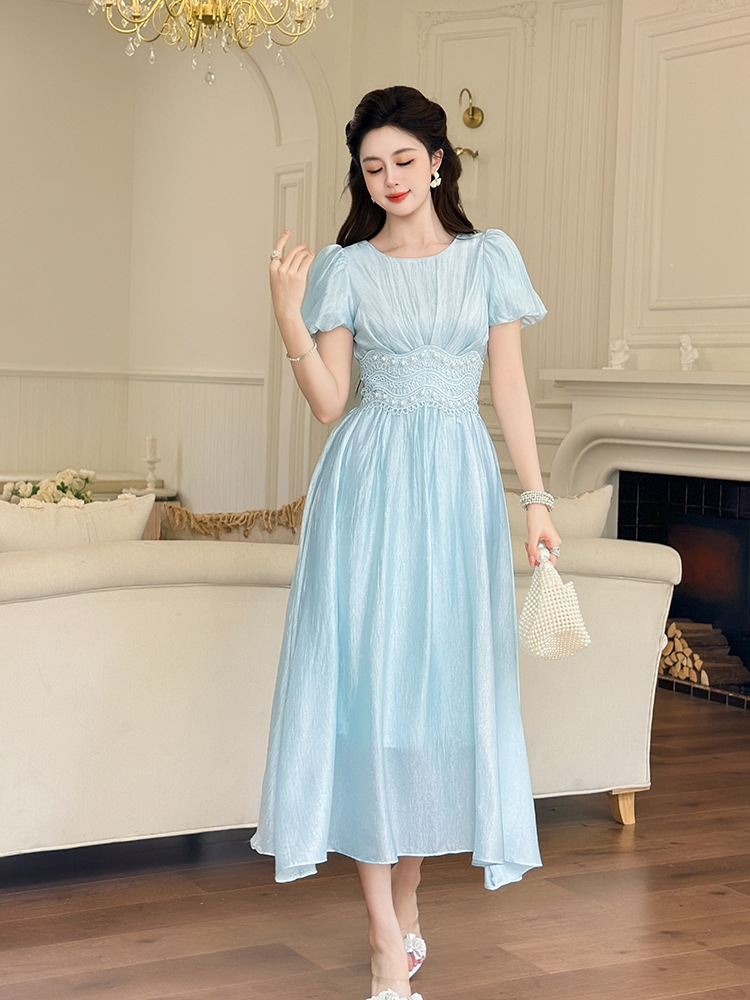 Đầm maxi nữ tay phồng thắt eo đính cườm dài qua gối — màu xanh