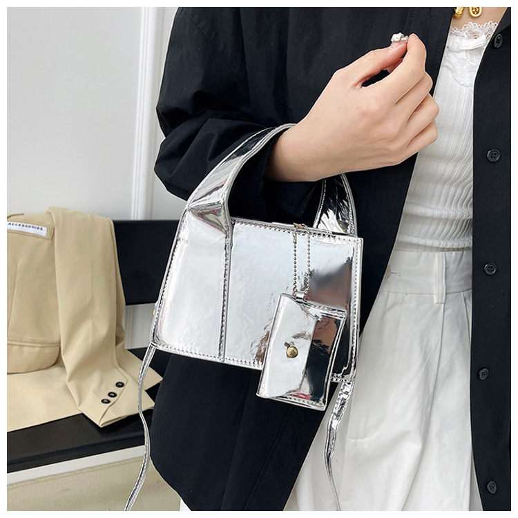 384g Weight Zipper Closure Type Single Shoulder Strap, Top Handle Strap Type Crossbody Bag Bags Type Daily Occasion Pu Leather Material Solid Color Pattern All Seasons Season Women's Gender Classic Style Style Square Shape Small Size Women's Small Pu Leather Solid Color Classic Style Square Zipper Crossbody Bag 4