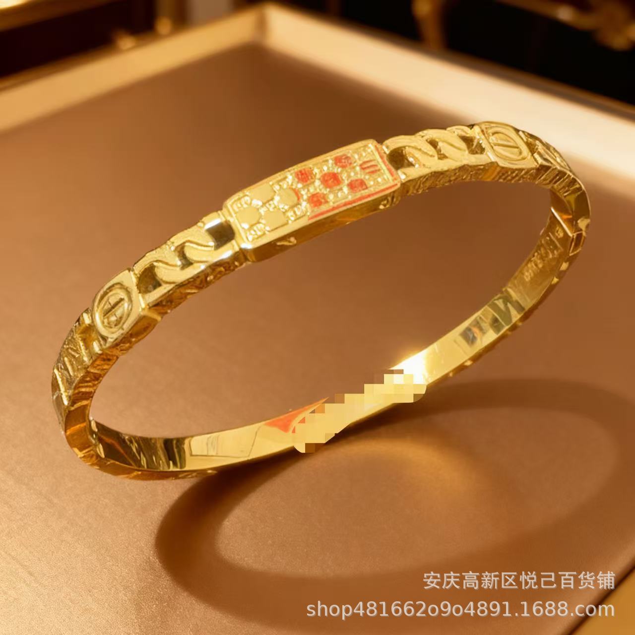 2025 新しいヨーロッパとアメリカのビッグブランドチタン鋼ブレスレット非退色ステンレス鋼ブレスレットバックルオープニングハンドジュエリー卸売