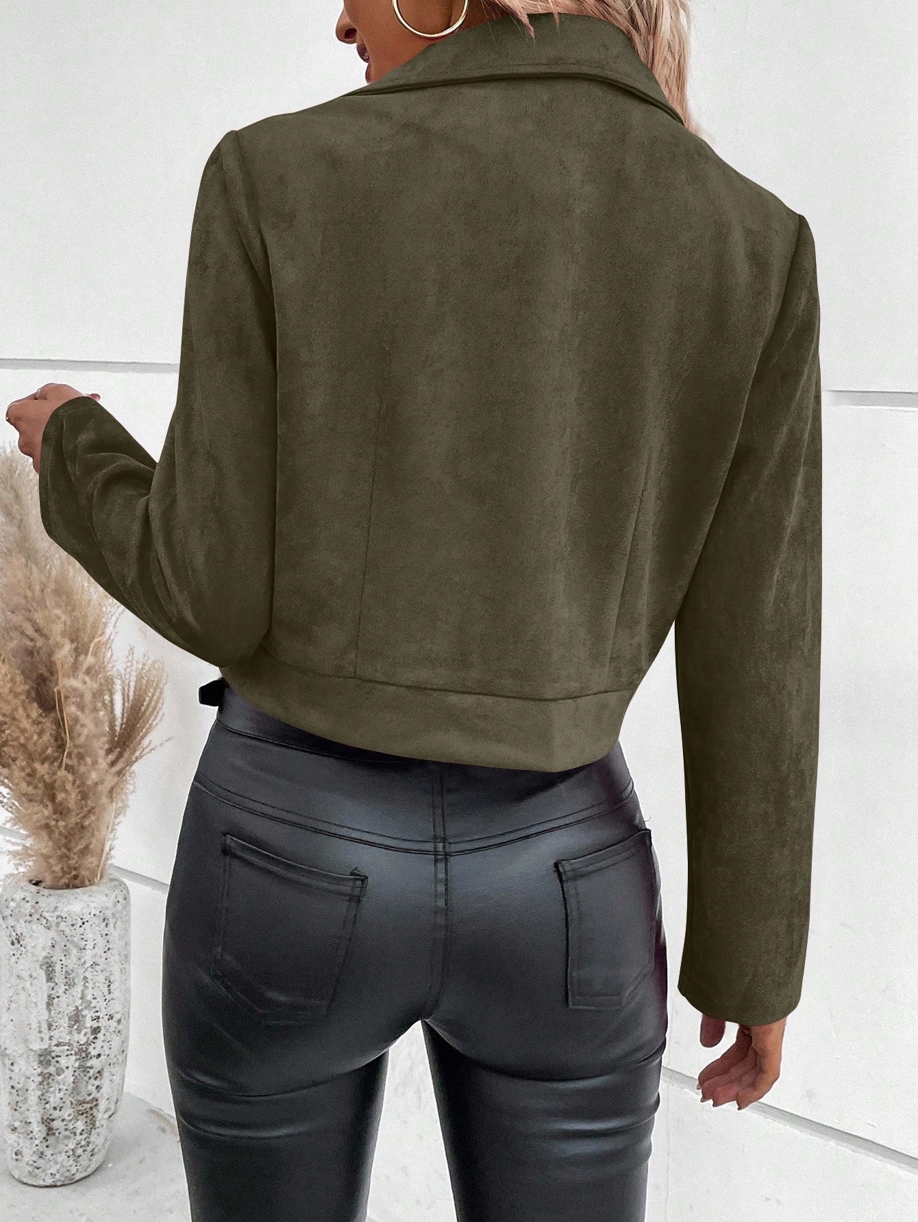 Women's Slim Fit Suede Short Jacket With Zipper For Winter_voghion.com