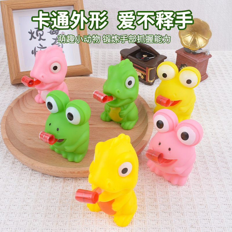 Creativa lengua de escupimiento rana dinosaurio BB silbato juguete sonido pellizco pellizco música descompresión pequeño dinosaurio ventilación muñeca estudiante primario