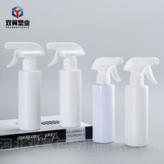 スポット卸売り200ミリリットルの新しいペットボトルの手ボタン式スプレーボトル押圧式白色プラスチックスプレーボトル
