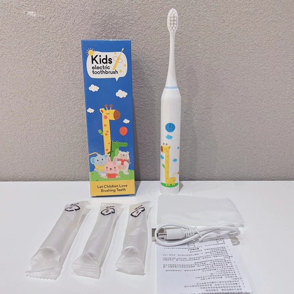 332 Giraffe White 4 Brush Heads