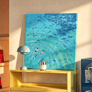 蓝色系海洋治愈装饰画小众艺术高级感客厅沙发挂画游泳主题壁画