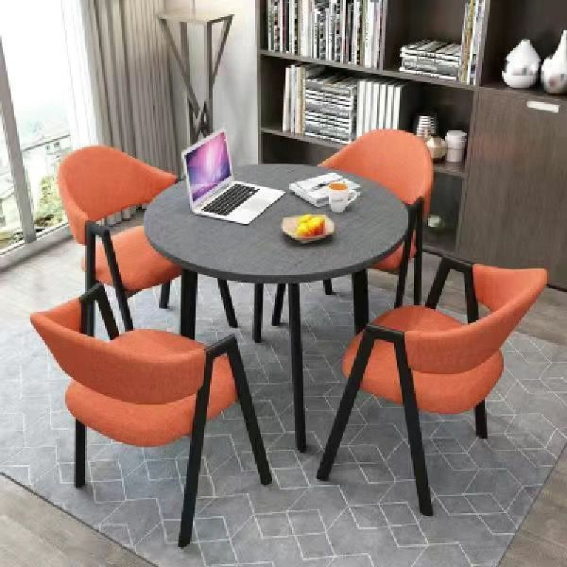 새로운 회색 테이블 상판 + 주황색 천 의자
