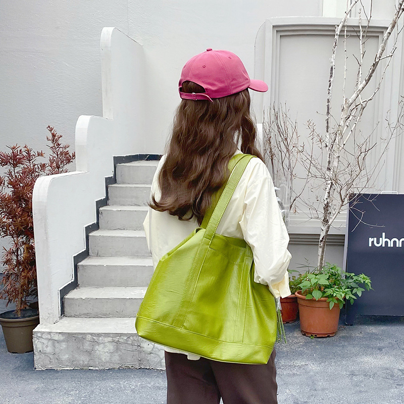Versione coreana della borsa a tracolla grande capiente in PU morbido verde avocado di inizio primavera, da viaggio, per pendolari, color crema e bianco_voghion.com