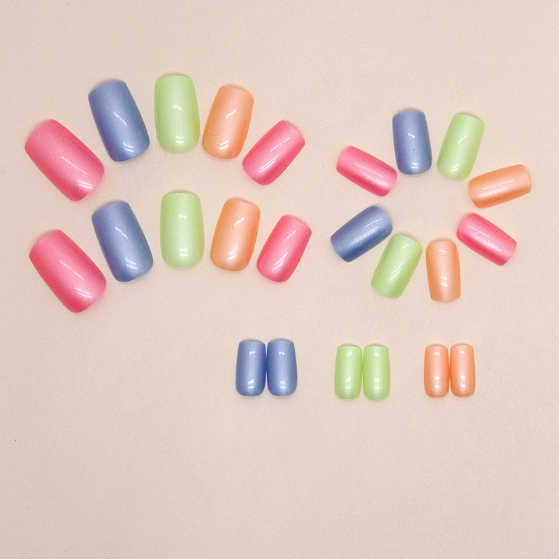 Mittellange europäische quadratische Regenbogen-Aurora-Nagelkunst-Nische im Instagram-Stil, einfarbig, vielseitig zu tragende Nägel_voghion.com