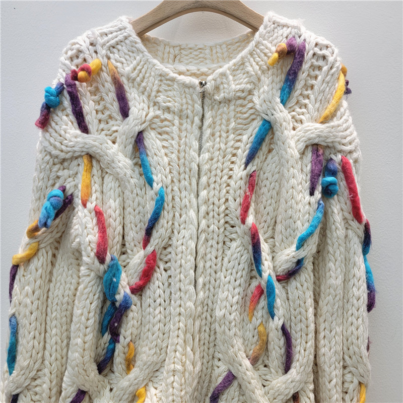 Retro mano pesada agujas de cuello redondo bordado de color bordado tejido cardigans suéter chaqueta chaqueta pequeña mujer