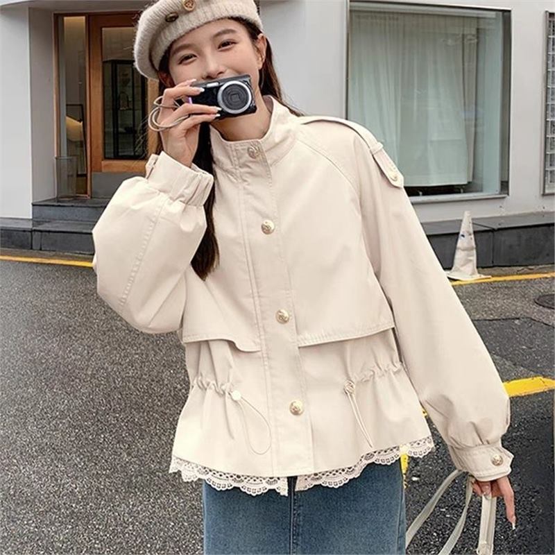 卡其色蕾丝拼接小个子短外套女小个子2025春新款工装收腰立领风衣