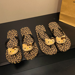 新しいギャルのヒョウの紋様のkittyの人の字は女性の板の靴を挟んで足の軽いビーチの靴の海辺の外で冷たいスリッパを着ます。