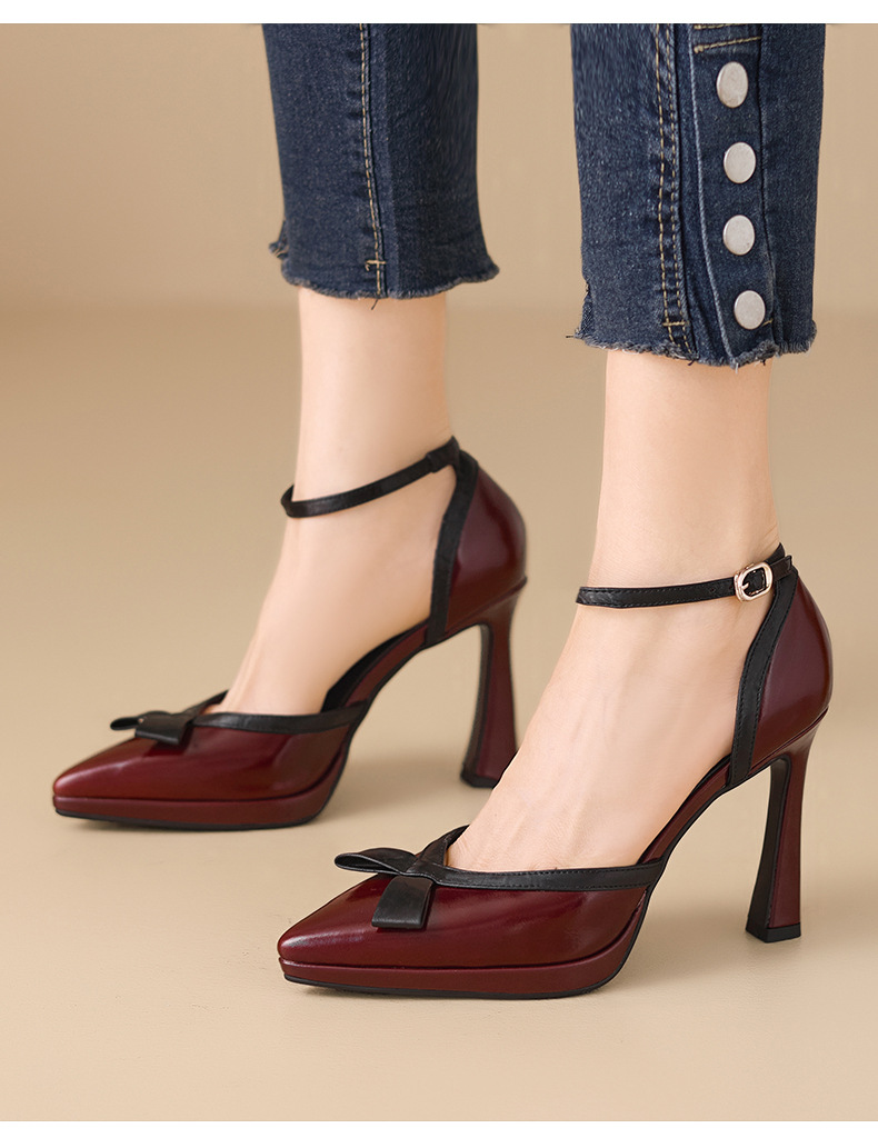 Sandal cao gót nữ phối màu phong cách Chanel, quai một khuy, mũi kín, gót nhọn 9 cm — Rượu vang đỏ, màu trắng ngà chi tiết 1