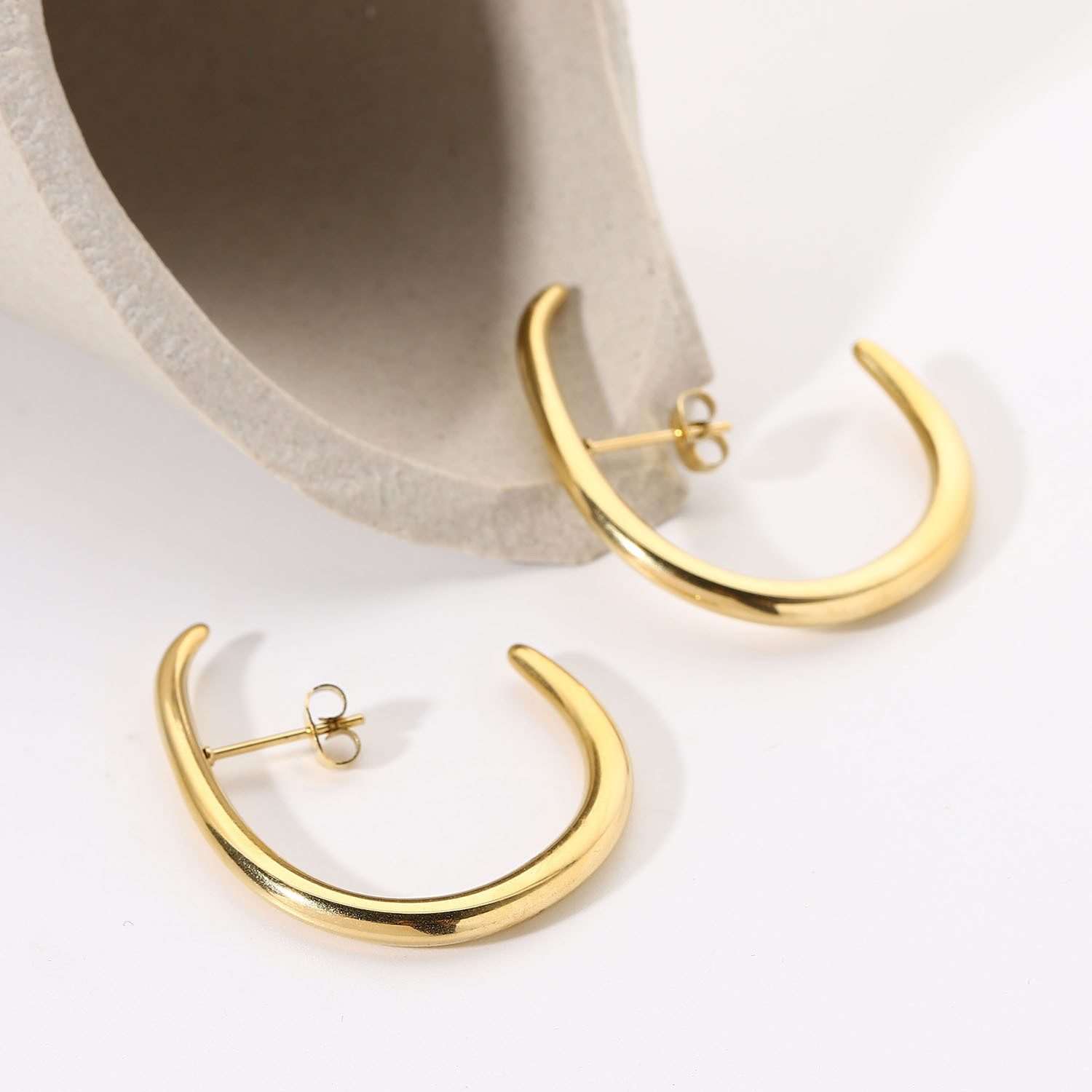 Fashion All-match Stainless Steel 14k Gold Personality C-shaped Hook Earring display picture 2