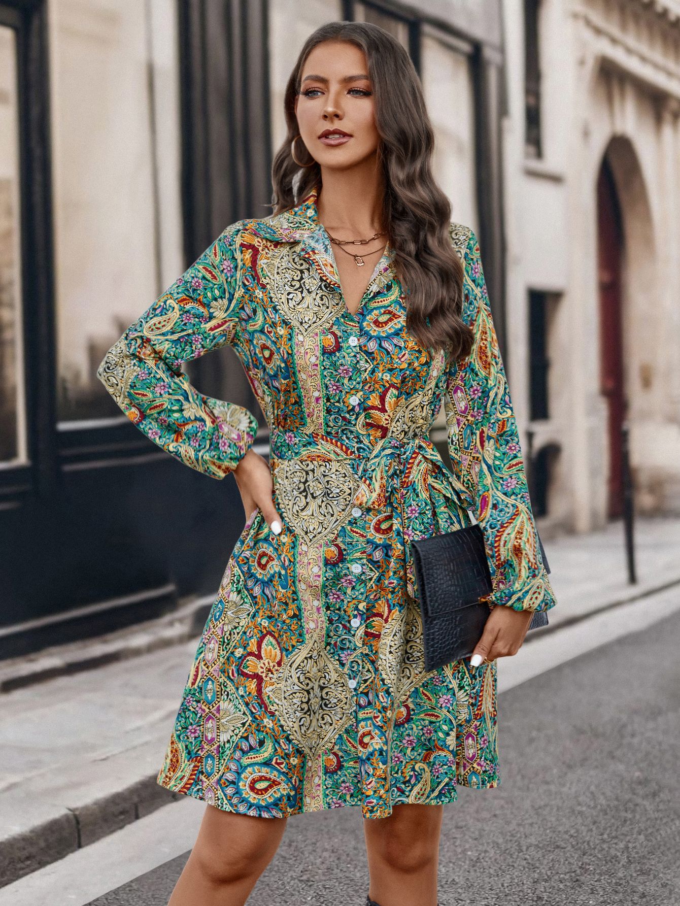 Les femmes vendent des chemises et des robes imprimées à manches longues_voghion.com