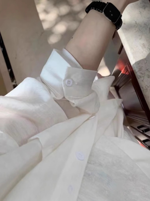 女性用フレンチホワイトリネン長袖シャツ、夏用薄手ゆったりコットンリネンシャツ、微透けトップ付き|undefined