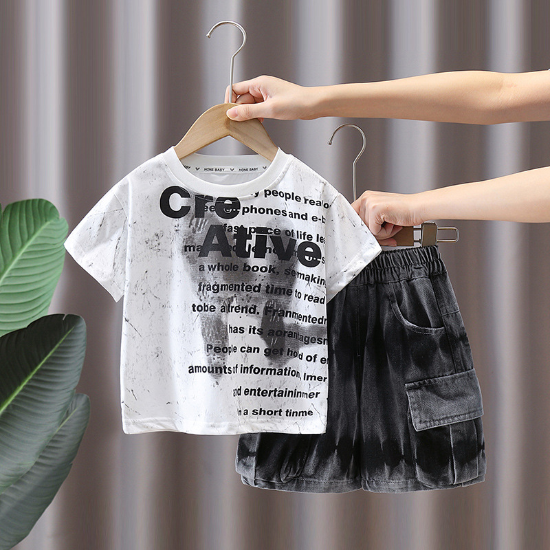 7374 Traje de manga corta para niños 2025 Nueva ropa de verano para niños Camiseta de teñido anudado de estilo occidental Ropa de marca de moda hermosa de verano 6