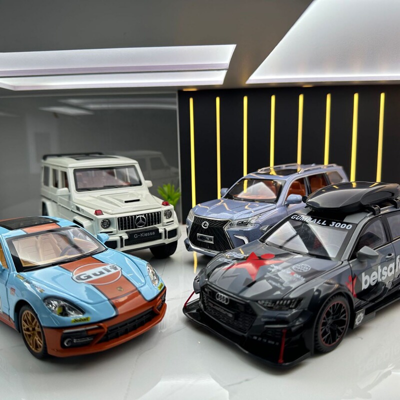 Alloy car model 1:24 off-road vehicle family car sports car sound and light back force toy car music model Alloy car model 1:24 off-road vehicle family car sports car sound and light back force toy car music model
