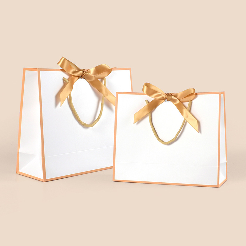 Simple Style Black and White Color Matching Fashion Bow Handbag in stock Large Horizontal Border White Card Gift Paper Bag