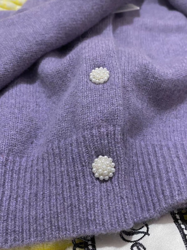 Cardigan coreano in velluto con scollo rotondo e maniche ricamate viola da donna, piccolo cappotto lavorato a maglia profumato primaverile_voghion.com