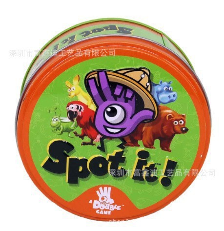 全英語spot it家庭パーティの親子が違うゲームカードを探しています。|undefined