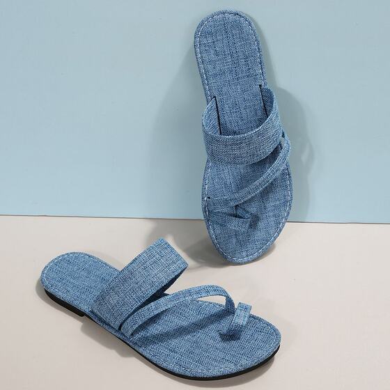 European and American plus size flat slippers women 2025 summer foreign trade new comfortable toe beach sandals factory wholesale
