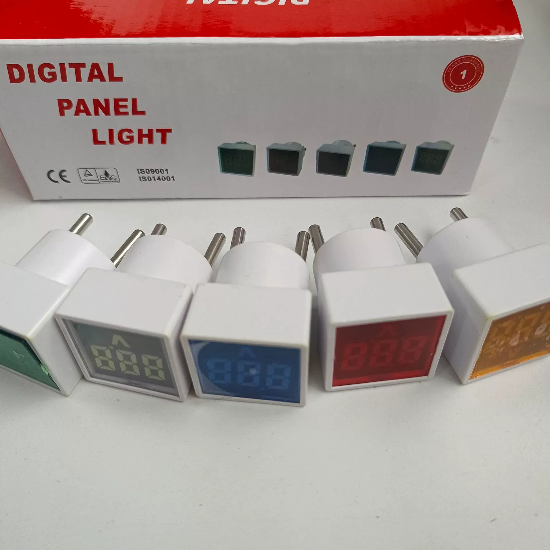 Квадратный Европейский стандарт штекерного типа цифровой дисплей Вольтметр переменного тока световой индикатор сигнальная лампа AC220VAC50-380V