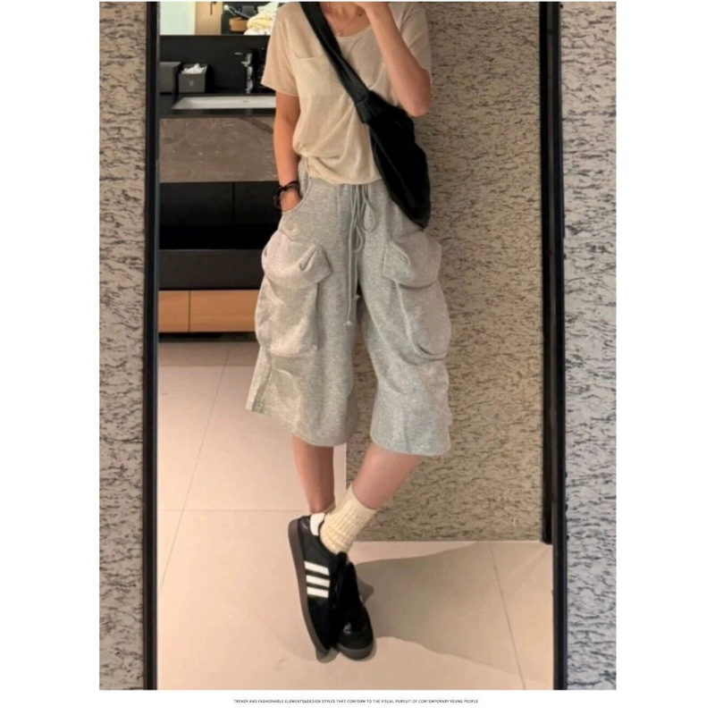 2026 Summer Loose-Fit Wide-Leg Cropped Pants with Large Pockets for Running and Casual Wear, Trendy Gray Sports Shorts for Women