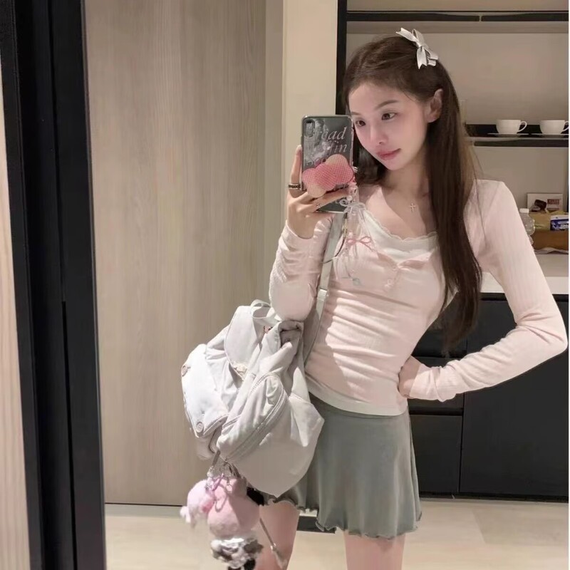 Light Pink Lace Trim Pure Desire Style Base Layer 2026 Spring and Autumn New Long-Sleeve T-Shirt Women's Short Slim-Fit Top