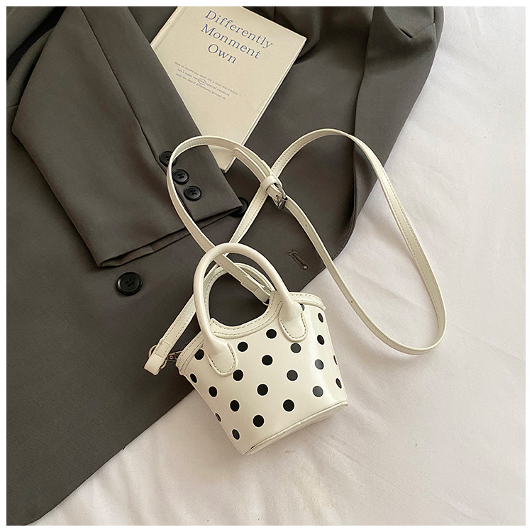 Bolsa blanca desnuda