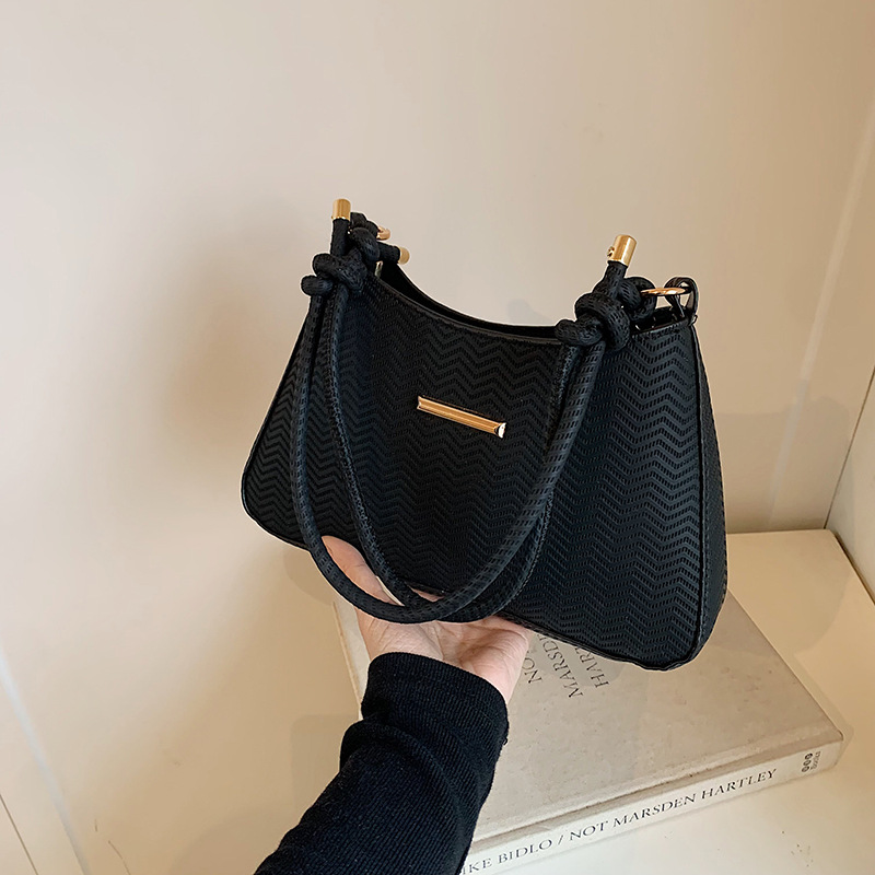 Bolso bandolera marrón con leche caramelizada para mujer 2023 nuevo bolso bandolera de otoño e invierno bolso de axila de viajero
