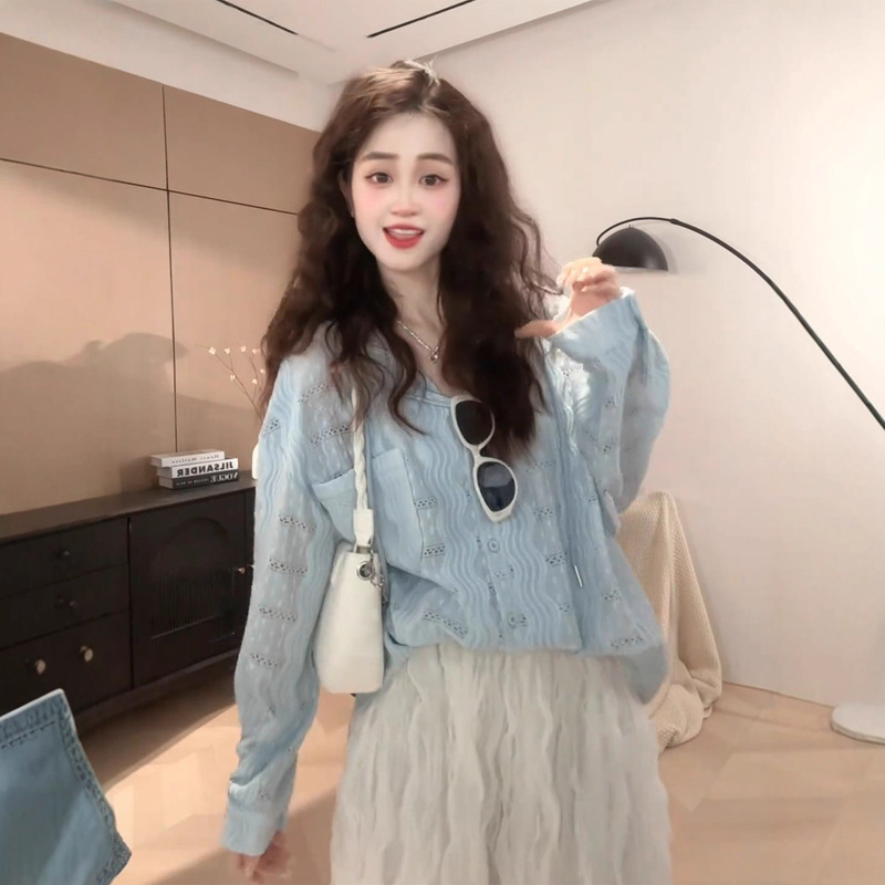 慵懒风蓝色钩花镂空连帽衬衫上衣女2025春夏独特别致长袖防晒开衫|undefined