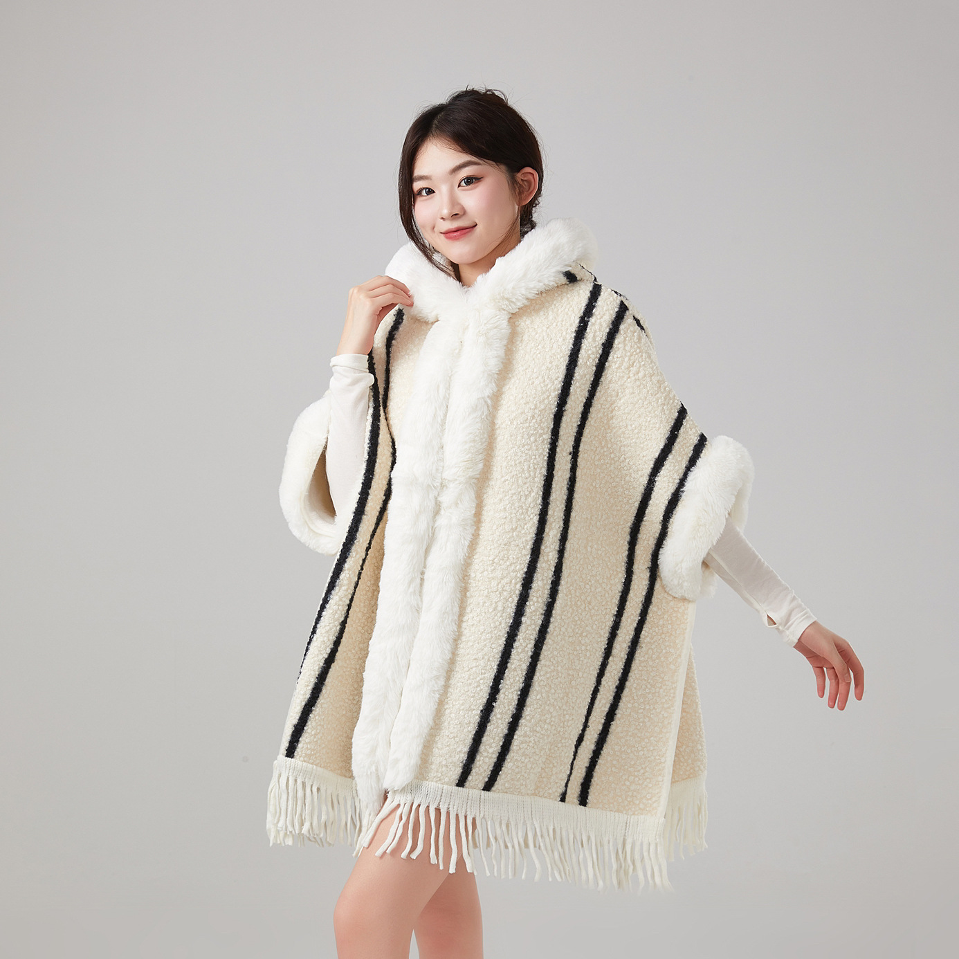 Women's Coat With Fringe Hooded Warm Cape, Terry Cloth Lining, Thickened Wool, Oversized Cardigan_voghion.com