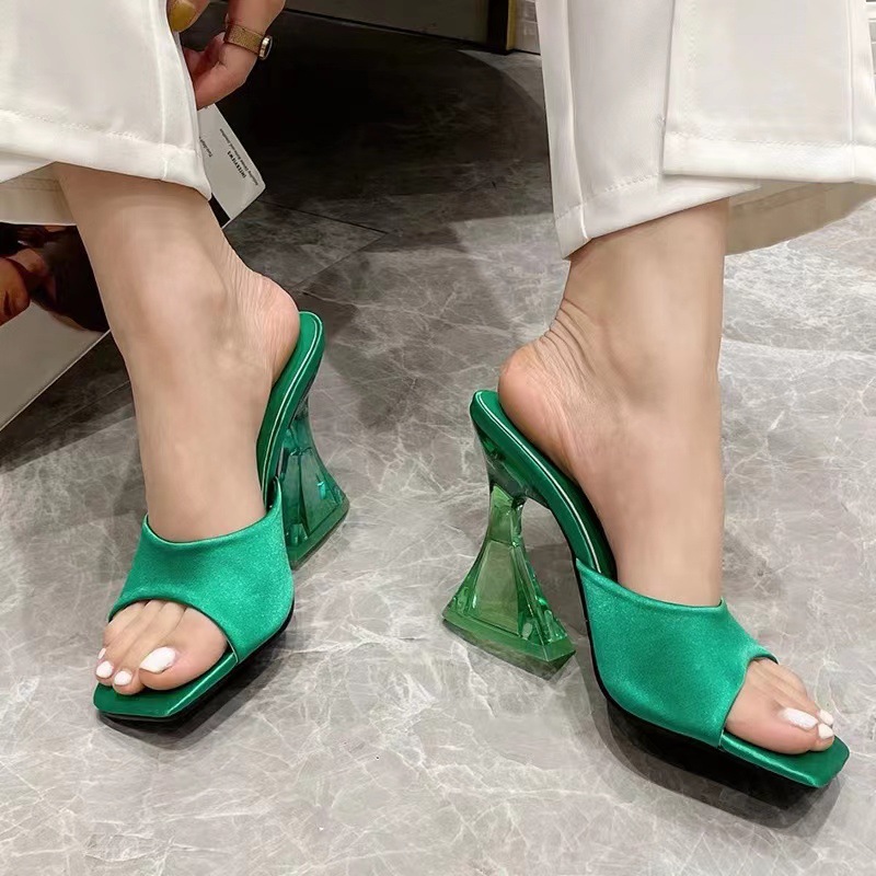 Foreign Trade Plus Size 2024 Summer New Transparent Crystal Thick Heel Sandals For Women European And American Fashion_vogvips.com