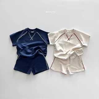 韩版夏季婴幼童装简约3条线M短袖短裤棉休闲套装宝宝幼儿园两件套