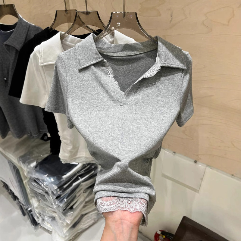 French Polo Collar Lace-Trimmed Pleated Waist-Cinching Short-Sleeved T-Shirt for Women 2026 Summer Style Gray Slim-Fit Pullover Top