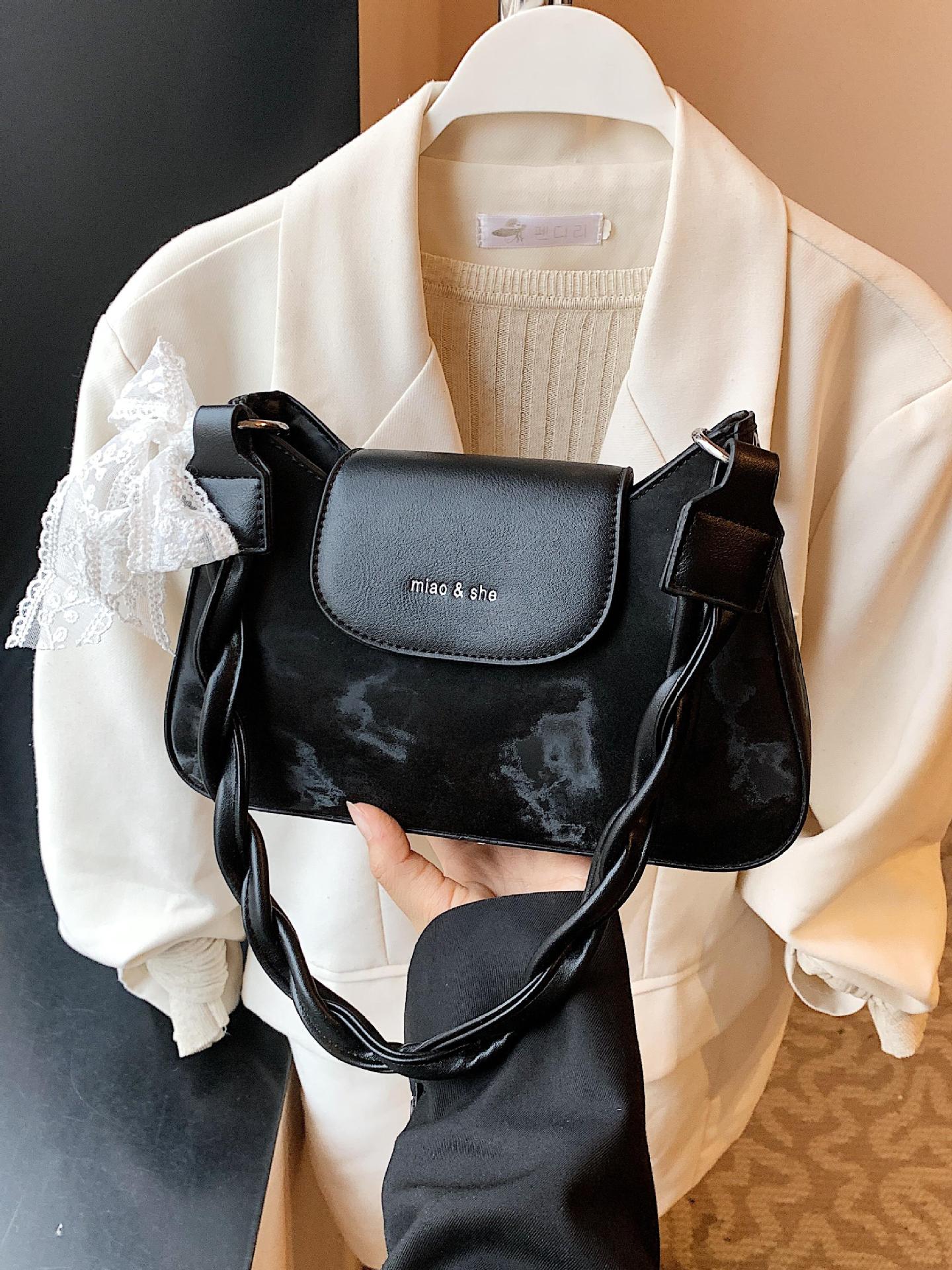 Bolso de braza de fuego exterior para mujeres 2025 nuevo estilo de moda coreana de estilo universal bolso de hombro de viaje de alta calidad bolso de mochila