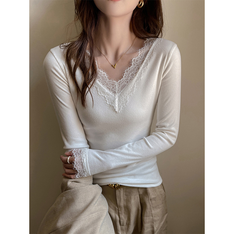 Women's Lace-Trimmed Patchwork Base Shirt, New Autumn and Winter Style, High-End, Stylish, Slim-Fit V-Neck Long-Sleeve Top Women's Lace-Trimmed Patchwork Base Shirt, New Autumn and Winter Style, High-End, Stylish, Slim-Fit V-Neck Long-Sleeve Top