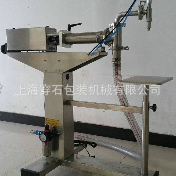 厂家直销 洗发水护发素洗手液定量灌装机沐浴露护肤乳灌