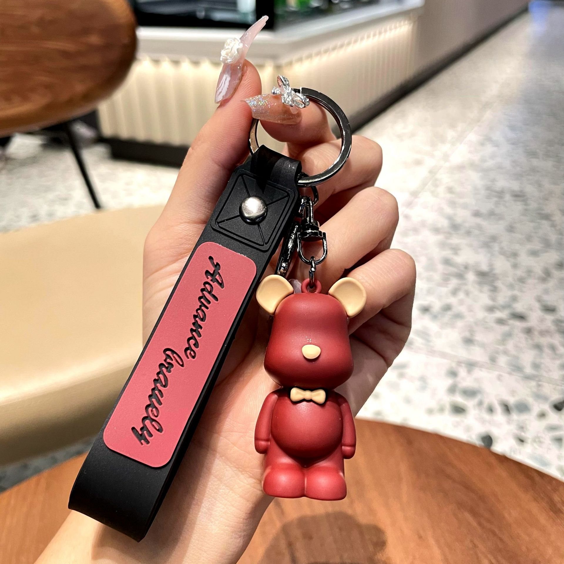 버건디 랍스터 걸쇠 가죽 코드 스타일