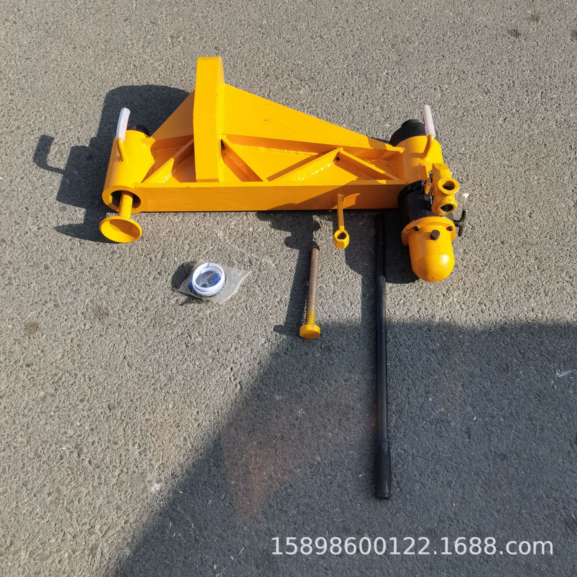 供应43kg单钩钢轨弯道机 矿用液压弯道器 水平弯曲修复机