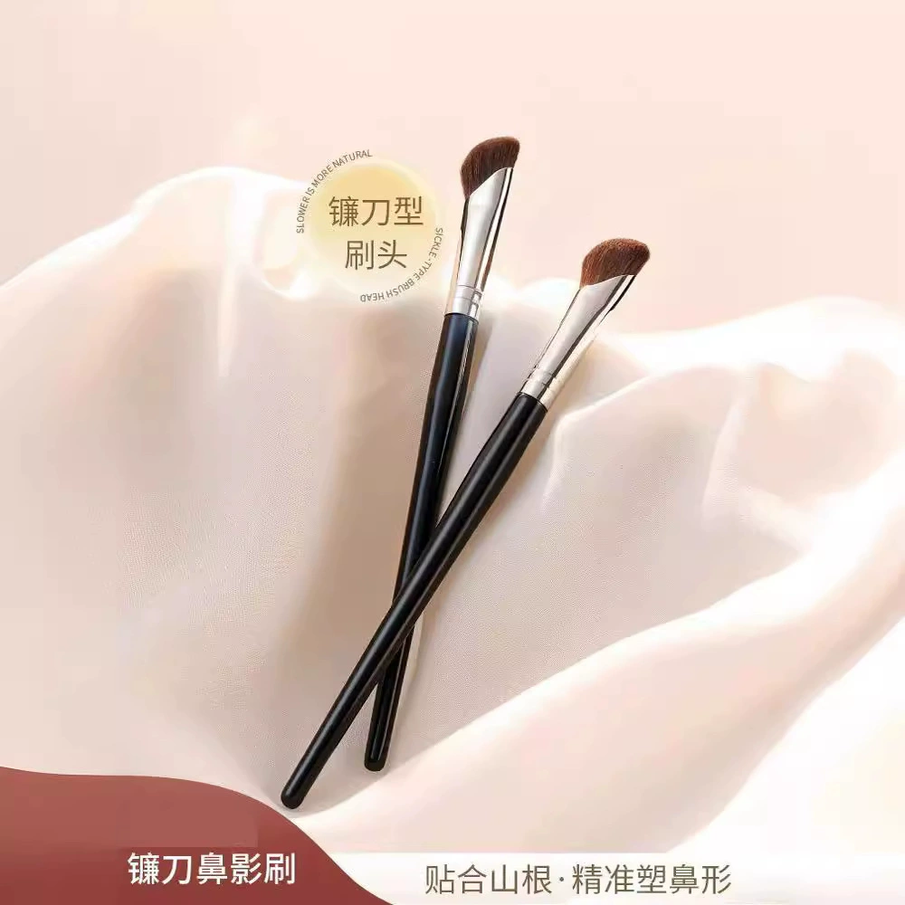 Brush, pony for contouring, eye shadow